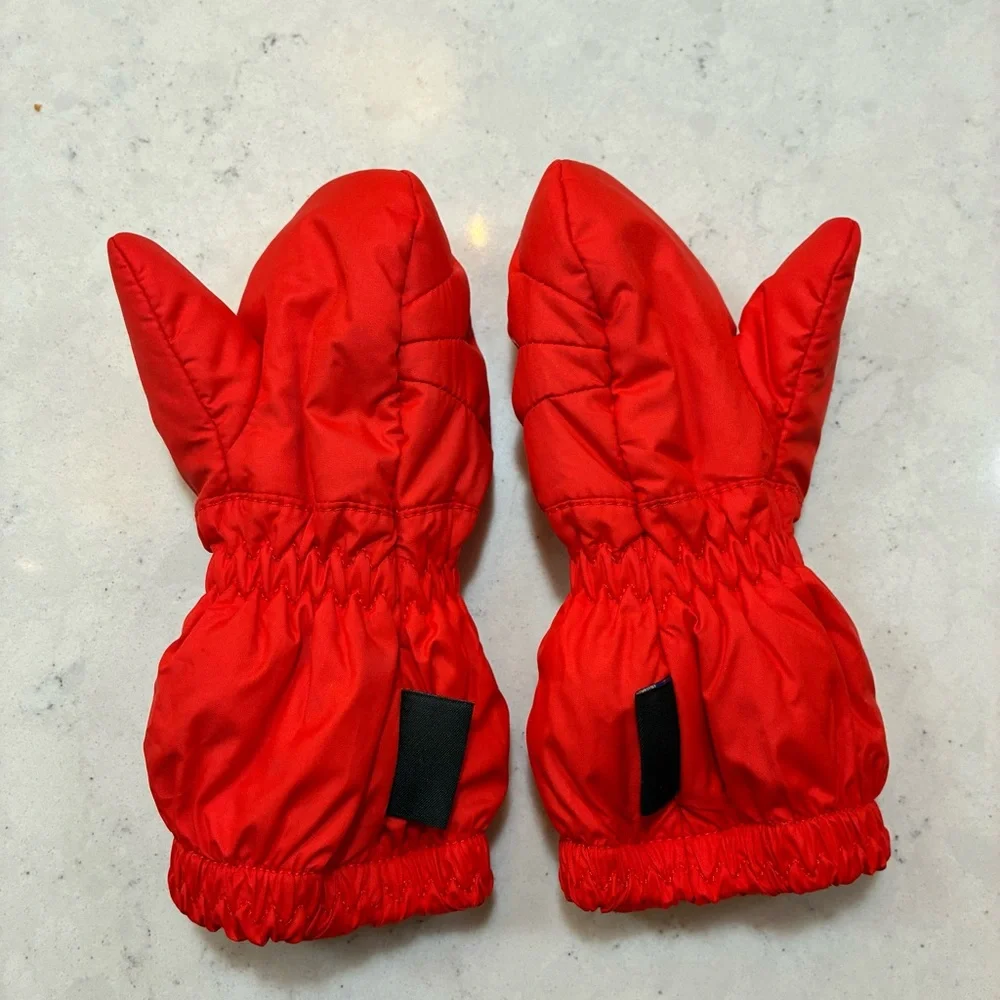 Patagonia Baby Puff Mittens in Catalan Coral